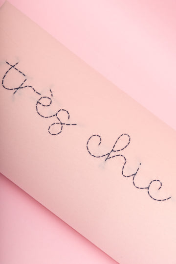 TRÈS CHIC T-SHIRT